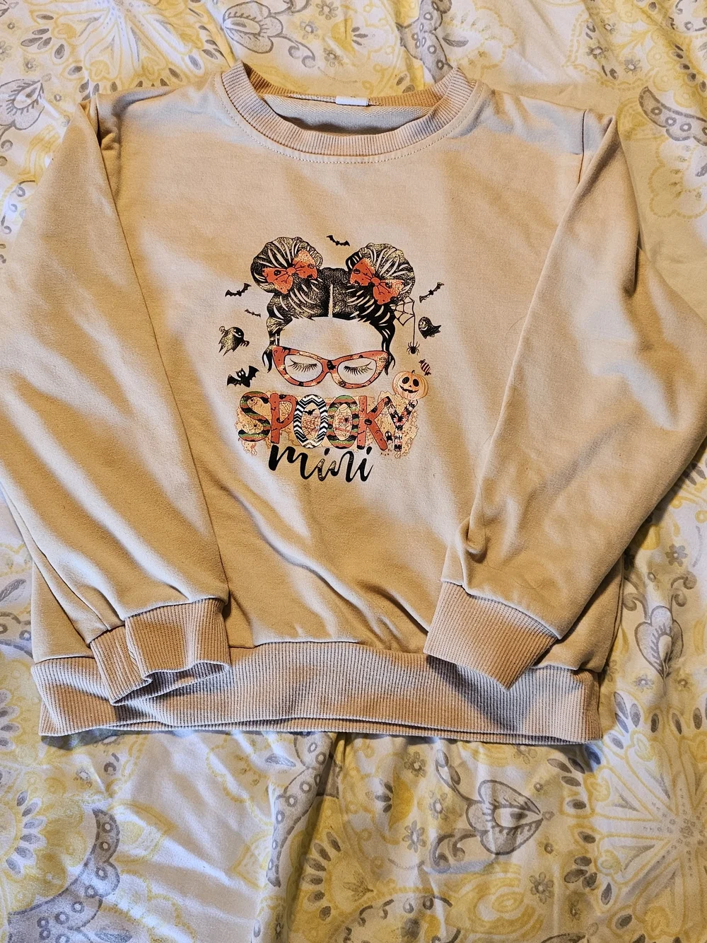 SHEIN Beige Halloween Graphic Pullover